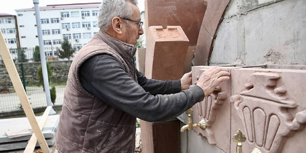 Cami inşaatına yardımla başladı yeni işi oldu! Kendi imkanlarıyla öğrendi: 12 yılda 164 tanesine imzasını attı 2